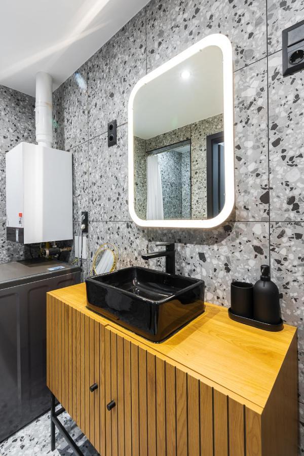 Luxury Peaceful Apartment By The St Stephen'S Basilica Budapest Exterior photo